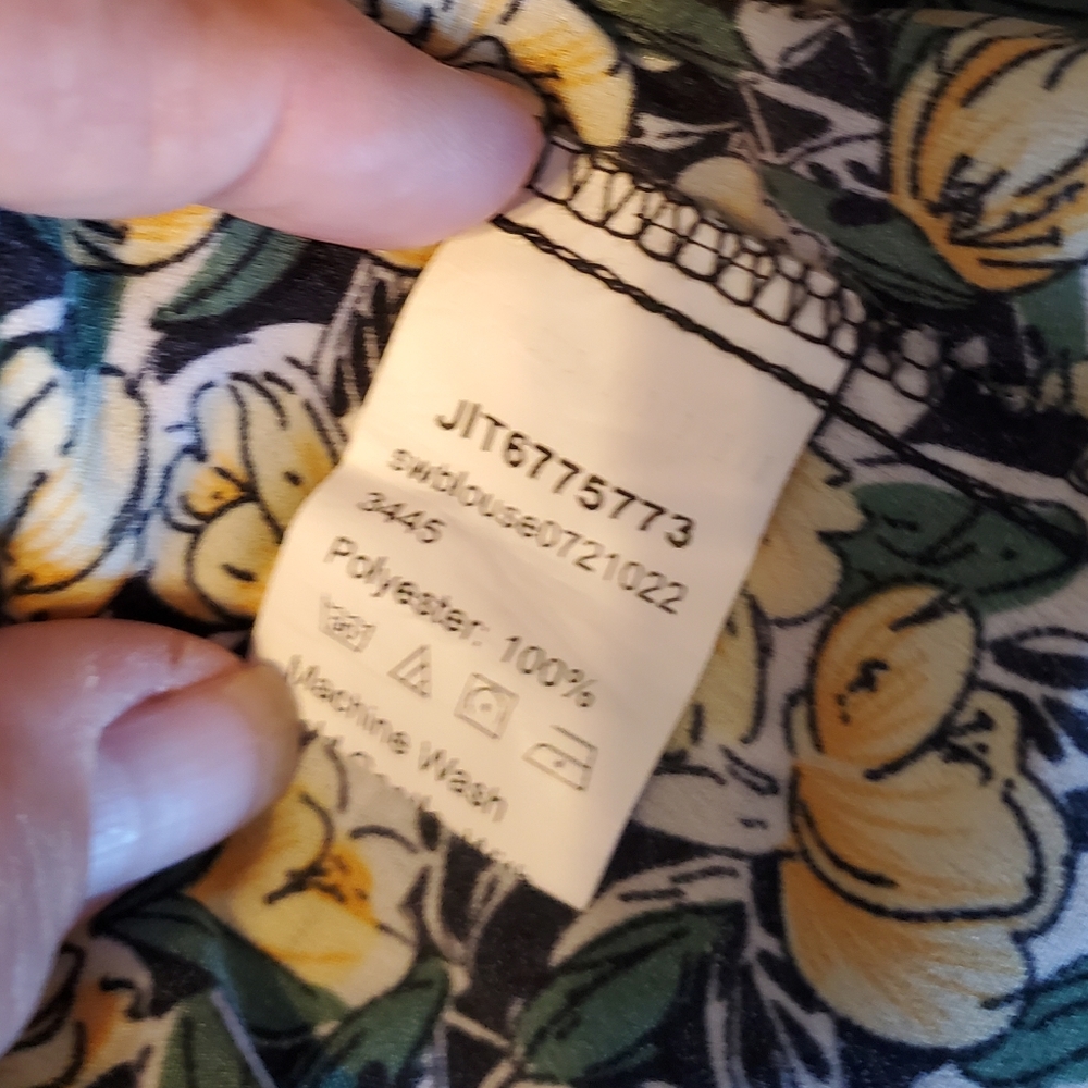 Floral blouse - Picture 7 of 7